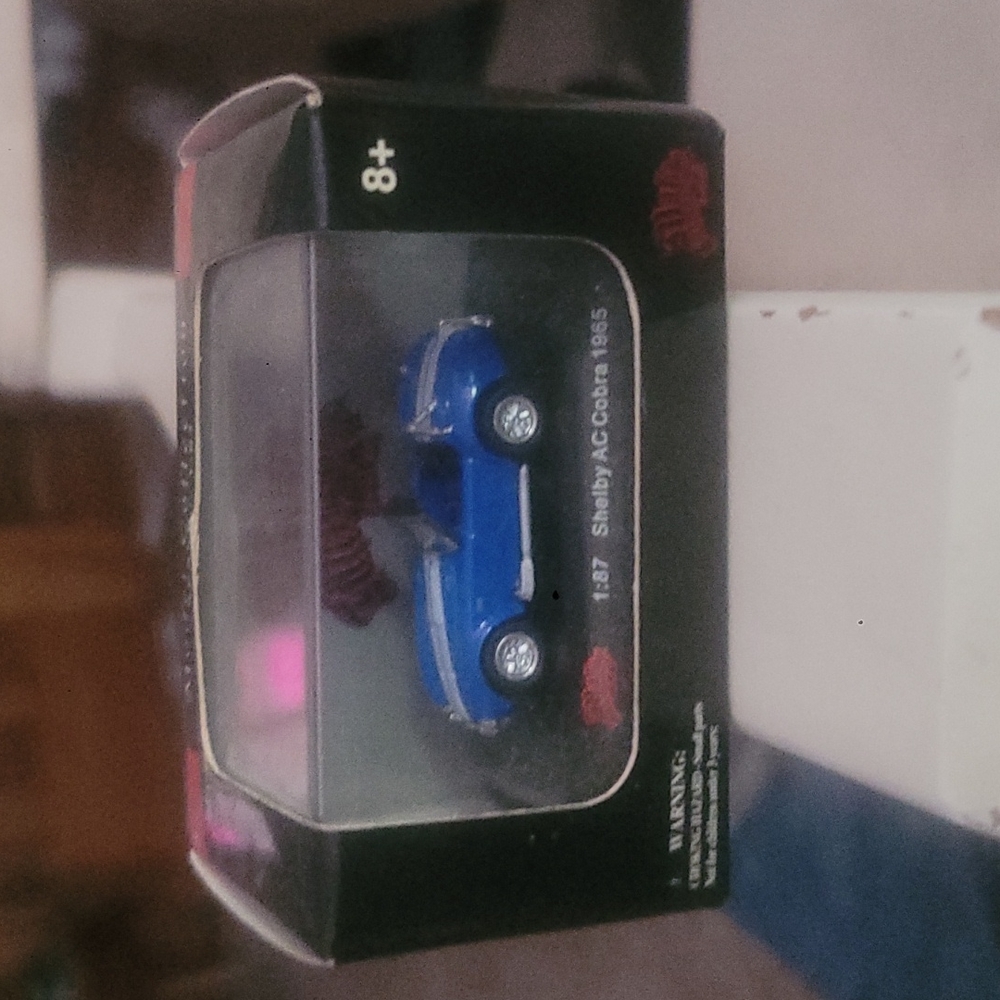 1:87 scale model Shelby AC Cobra 1965